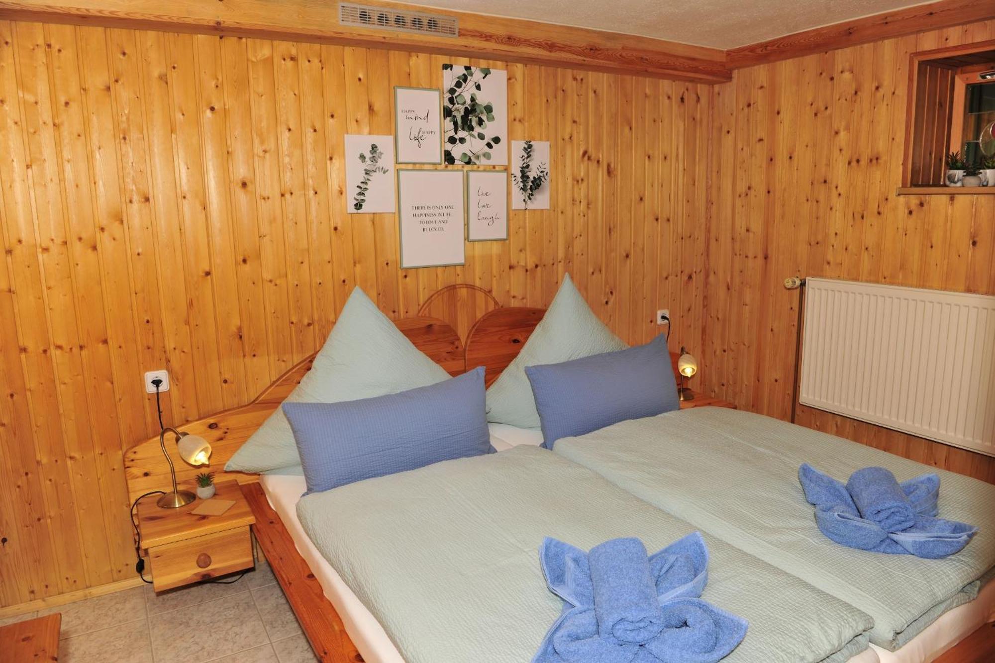 Exklusives Ferienhaus "Waldzauber" Ruhe Und Natur Pur Am Waldrand Geniessen 申海德 外观 照片